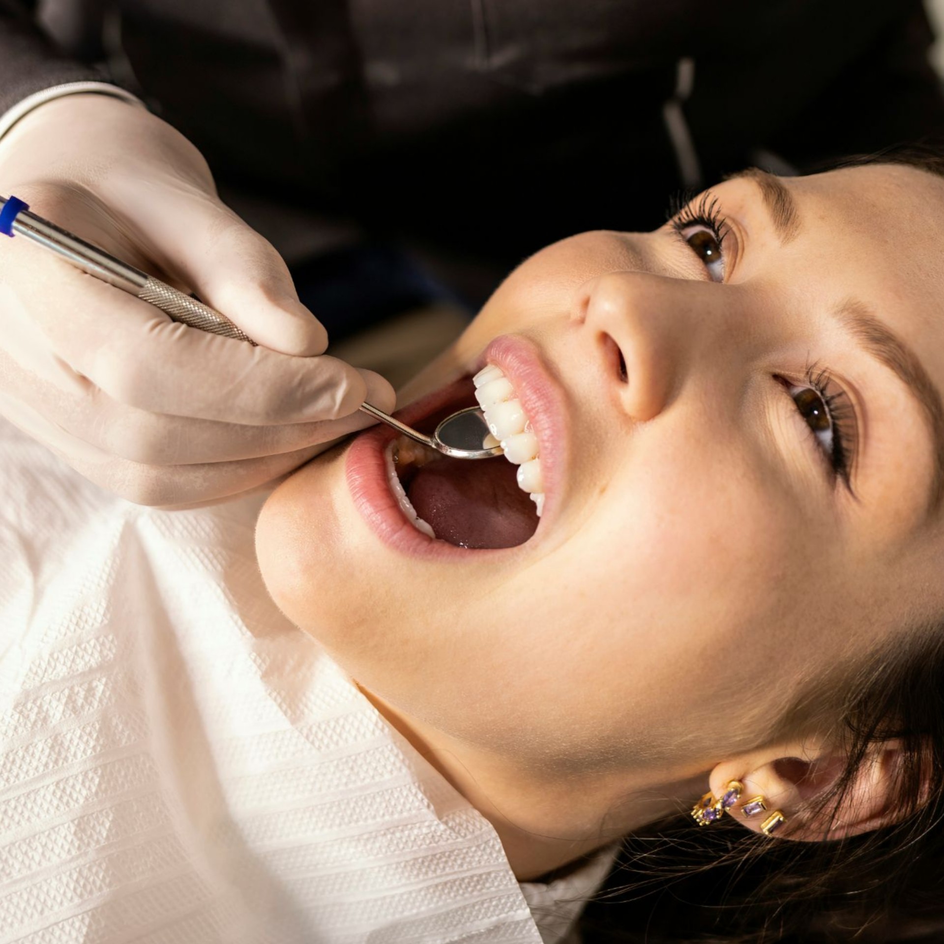 зубной имплант